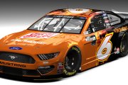 Ryan Newman Oscar Mayer #FrontYardCookout